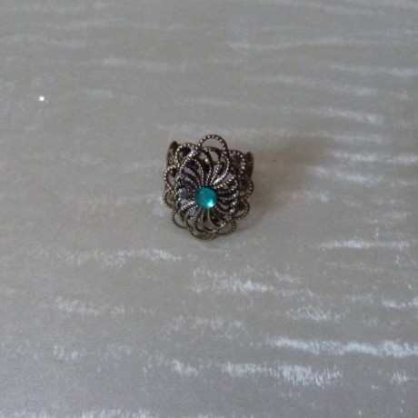 Bague rétro bronze et perle à facettes